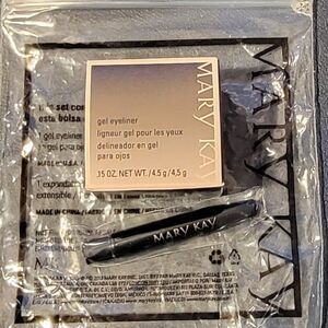 Mary Kay Gel Eyeliner Jet Black With Pencil Applicator 071868